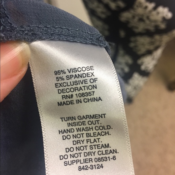 Ana top - Picture 2 of 2